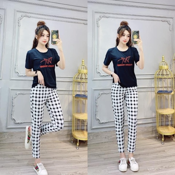 DIor Set - Picture 2 of 2